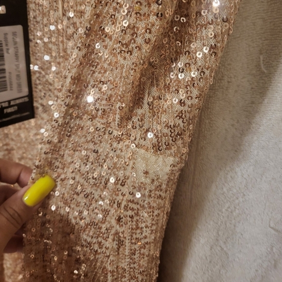 NWT Gold sequin dress - Picture 5 of 6